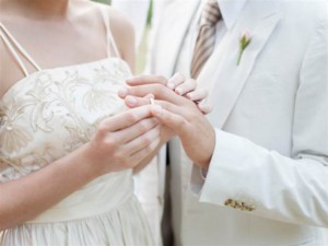 wedding-hands