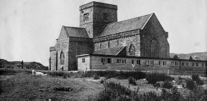 Huts were erected on the east side of the Abbey © Iona Community, from Outside the Safe Place: An oral history of the early years of the Iona Community. 
