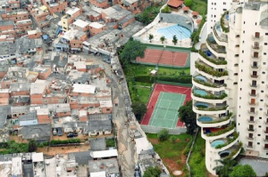Rich and poor divide in San Paulo, Brazil