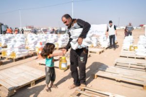 Samaritan's Purse: distributing food supplies to those fleeing the war in Mosul. [click on picture for more information]